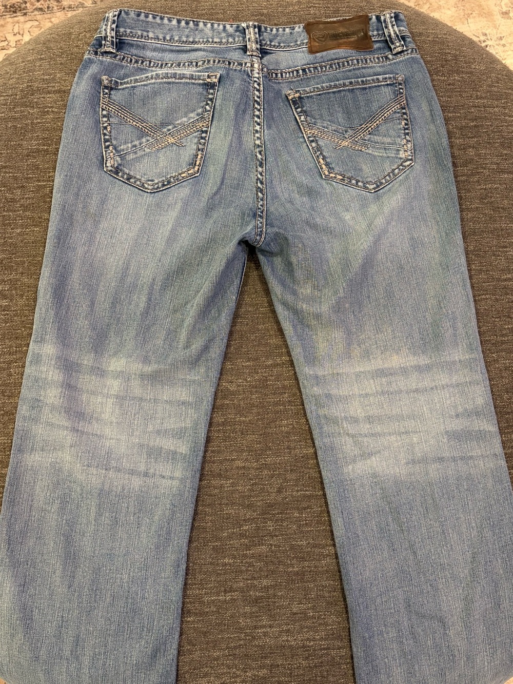 Men's Straight Light Blue Denim Jeans with Subtle Distressing